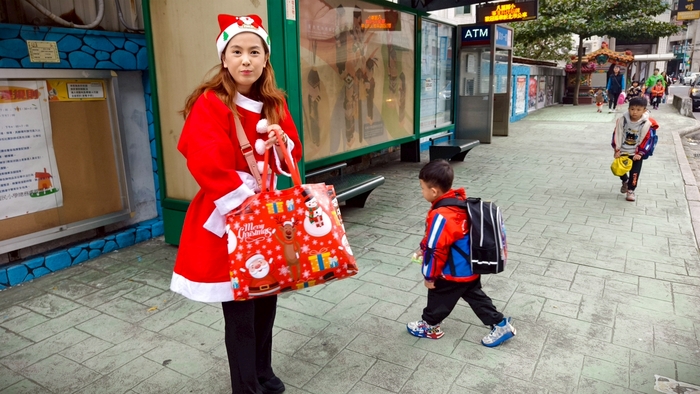 114年聖誕節家長會發放禮物圖片